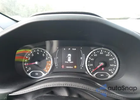 2019 Jeep Renegade Latitude 4X4 из США, поврежденный, VIN ZACNJBBB0KPJ97632